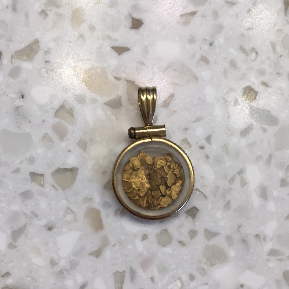 NWT natural Alaska Gold nugget bezel pendant